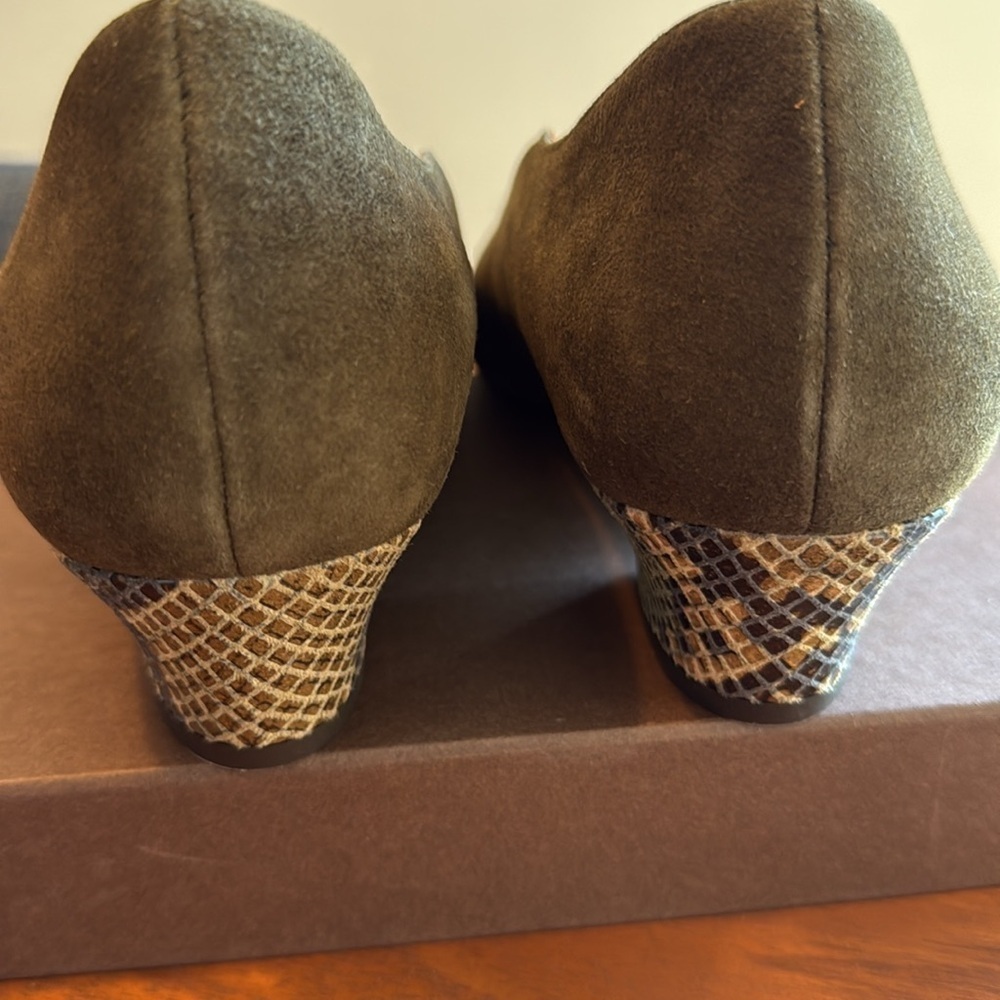 nib Chie Mihara “Rocal” Suede Low Heeled Loafers – in Olive Green size 9.5 - Picture 8 of 8